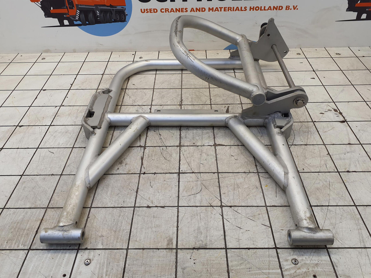 Liebherr LTM 1250-5.1 guard railing 40X500X760 - Karoserie a exteriér pro Autojeřáb: obrázek 2 Liebherr LTM 1250-5.1 guard railing 40X500X760 - Karoserie a exteriér pro Autojeřáb: obrázek 2