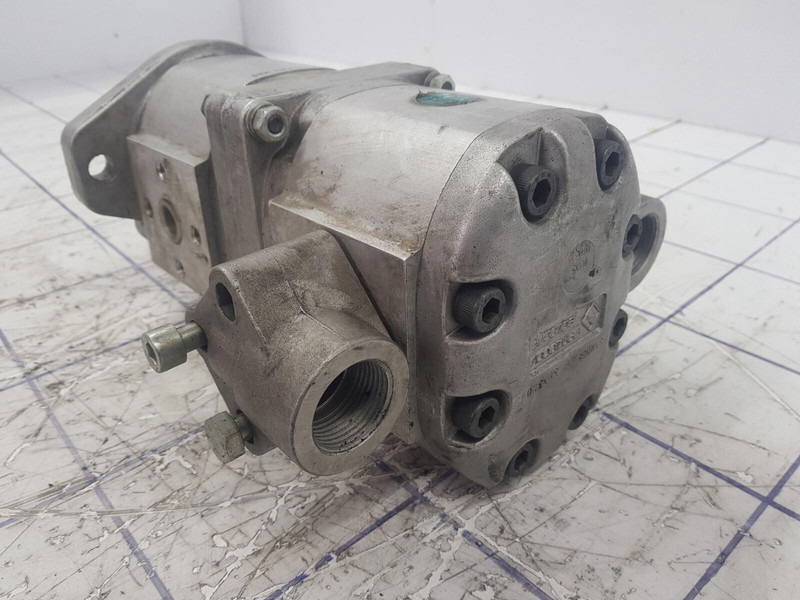 Marzocchi dual gear pump - Hydraulické čerpadlo pro Jeřáb: obrázek 3 Marzocchi dual gear pump - Hydraulické čerpadlo pro Jeřáb: obrázek 3