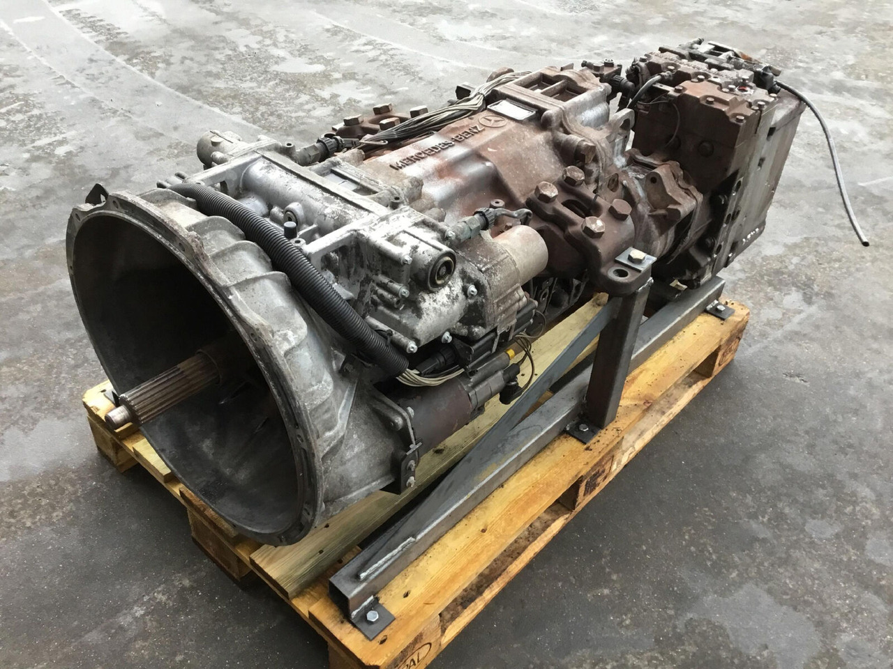 Mercedes-Benz AC 100 gearbox Mercedes benz G240-1 - Převodovka pro Autojeřáb: obrázek 4 Mercedes-Benz AC 100 gearbox Mercedes benz G240-1 - Převodovka pro Autojeřáb: obrázek 4