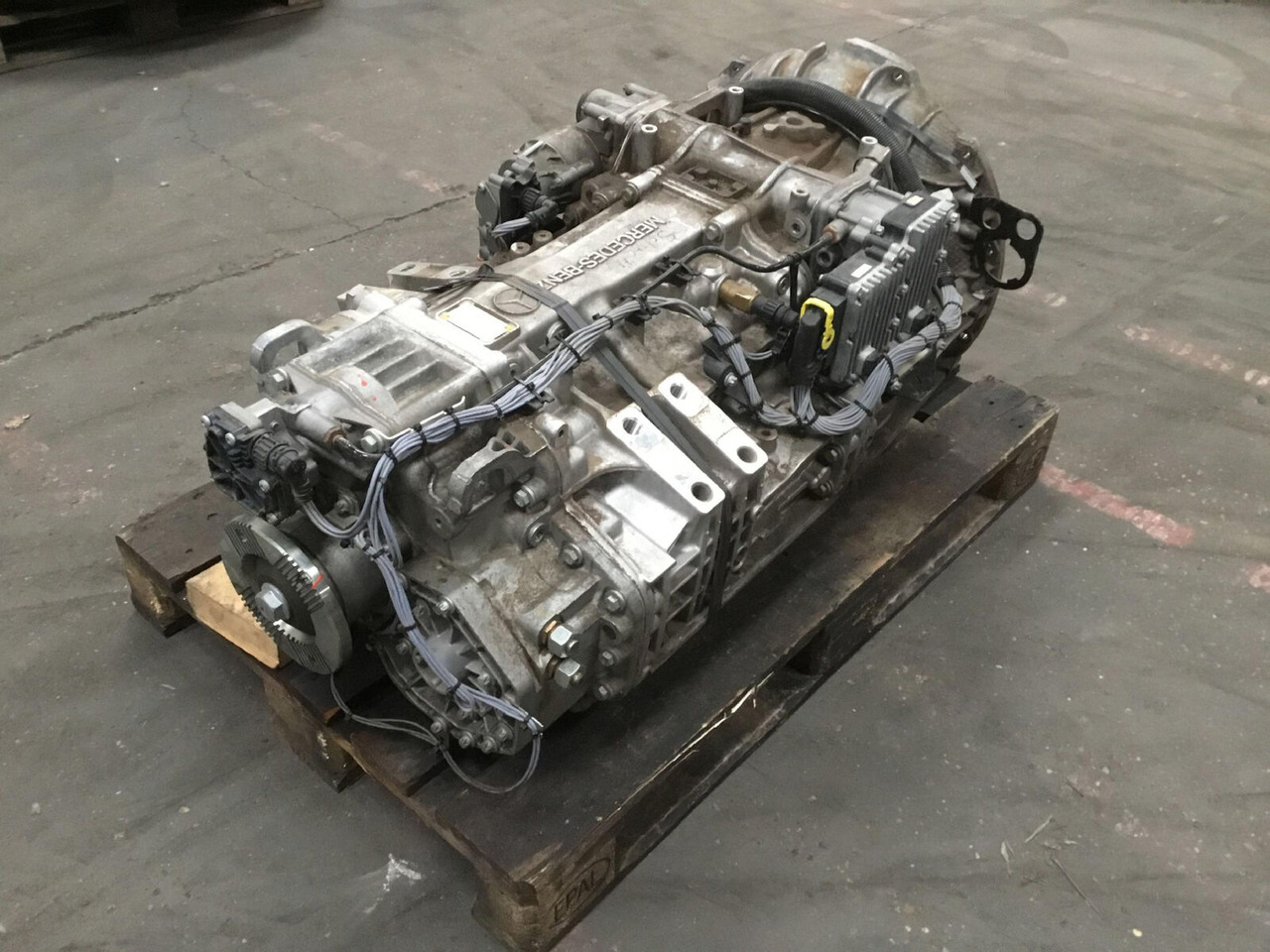 Mercedes-Benz GMK 4100, 4100-L, 5095, 5110-1, 5130 -2 gearbox G240-16 - Převodovka pro Autojeřáb: obrázek 2 Mercedes-Benz GMK 4100, 4100-L, 5095, 5110-1, 5130 -2 gearbox G240-16 - Převodovka pro Autojeřáb: obrázek 2