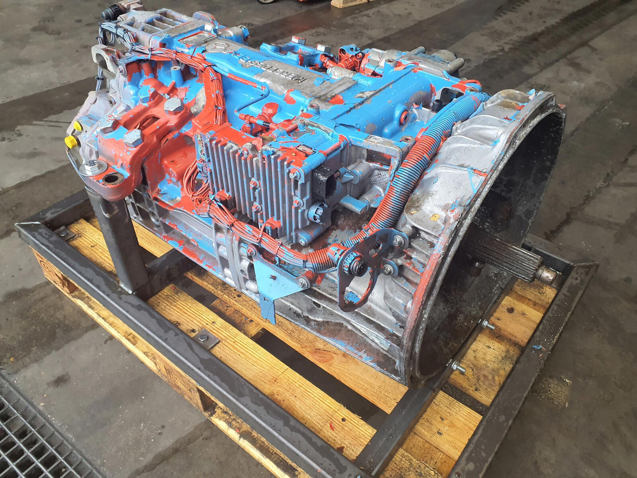 Mercedes-Benz GMK 5130-1 gearbox Mercedes G240-16 - Převodovka pro Autojeřáb: obrázek 2 Mercedes-Benz GMK 5130-1 gearbox Mercedes G240-16 - Převodovka pro Autojeřáb: obrázek 2