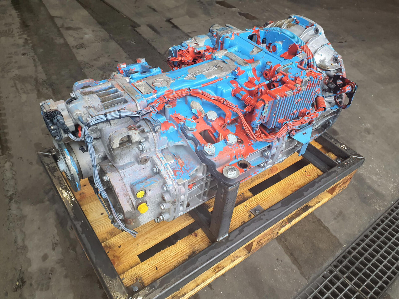 Mercedes-Benz GMK 5130-1 gearbox Mercedes G240-16 - Převodovka pro Autojeřáb: obrázek 1 Mercedes-Benz GMK 5130-1 gearbox Mercedes G240-16 - Převodovka pro Autojeřáb: obrázek 1