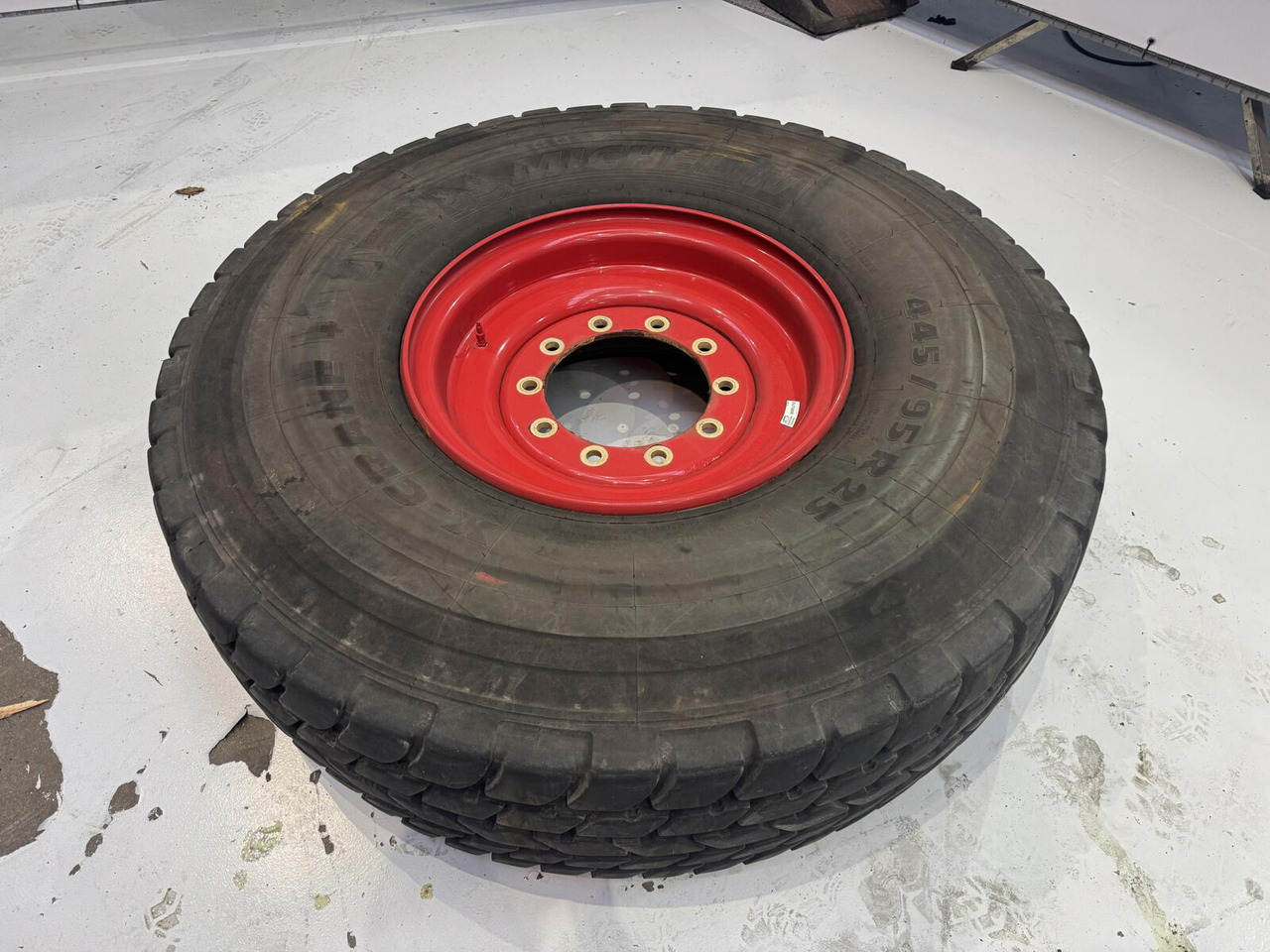 Michelin Wheel 445/95R25 10 12 1p - Kompletní kolo pro Jeřáb: obrázek 2 Michelin Wheel 445/95R25 10 12 1p - Kompletní kolo pro Jeřáb: obrázek 2