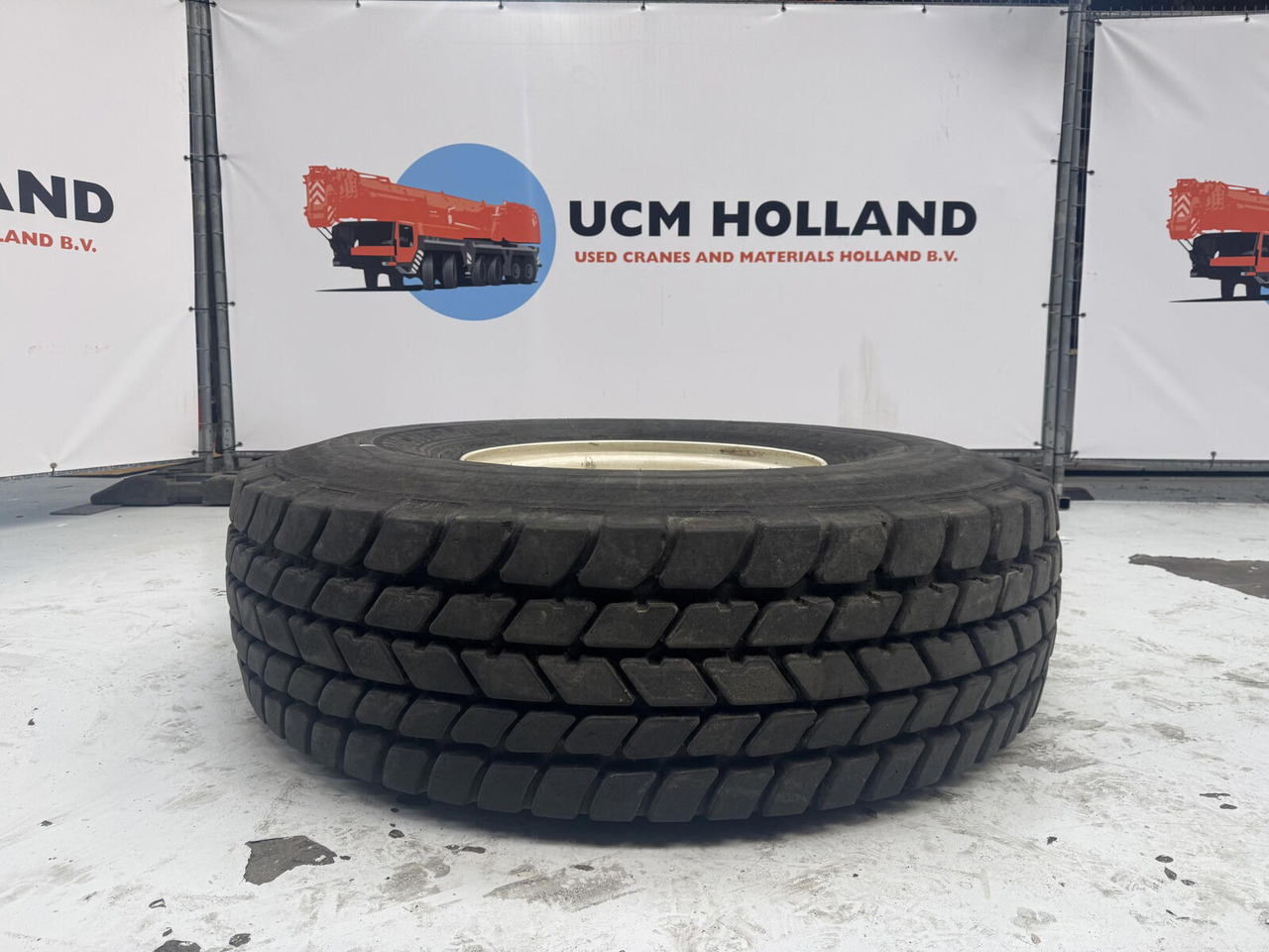 Michelin Wheel 445/95R25 10 12 1p - Kompletní kolo pro Jeřáb: obrázek 3 Michelin Wheel 445/95R25 10 12 1p - Kompletní kolo pro Jeřáb: obrázek 3