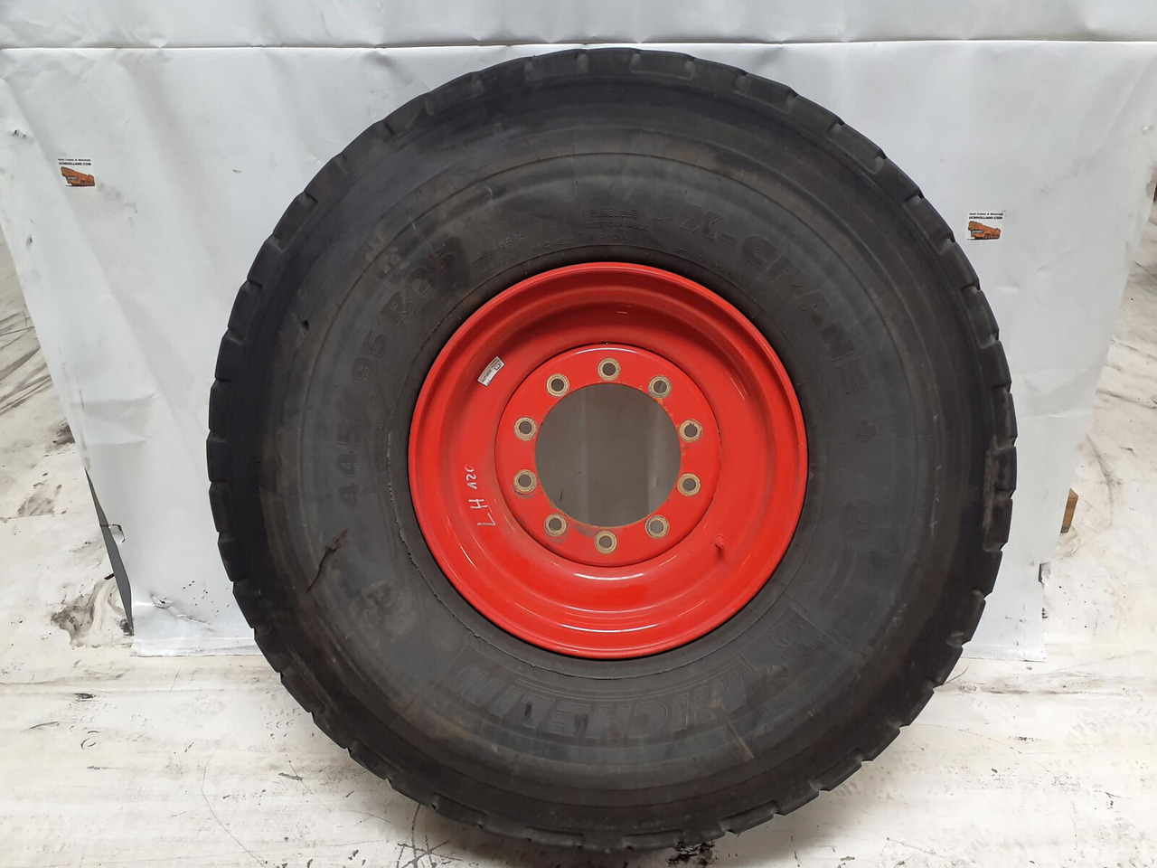 Michelin Wheel 445/95R25 10 12 1p - Kompletní kolo pro Jeřáb: obrázek 1 Michelin Wheel 445/95R25 10 12 1p - Kompletní kolo pro Jeřáb: obrázek 1