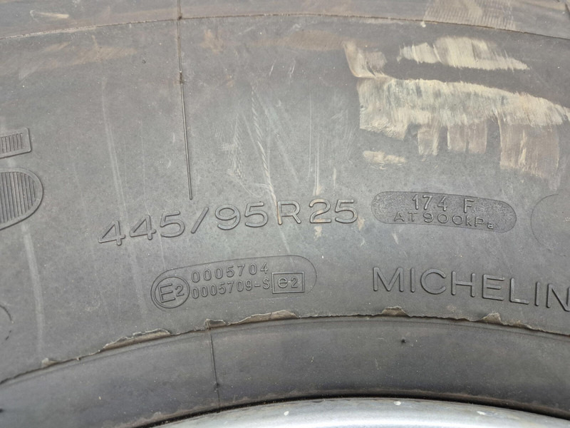 Michelin Wheel 445/95R25 10 12 1p - Pneumatiky a ráfky pro Jeřáb: obrázek 5 Michelin Wheel 445/95R25 10 12 1p - Pneumatiky a ráfky pro Jeřáb: obrázek 5