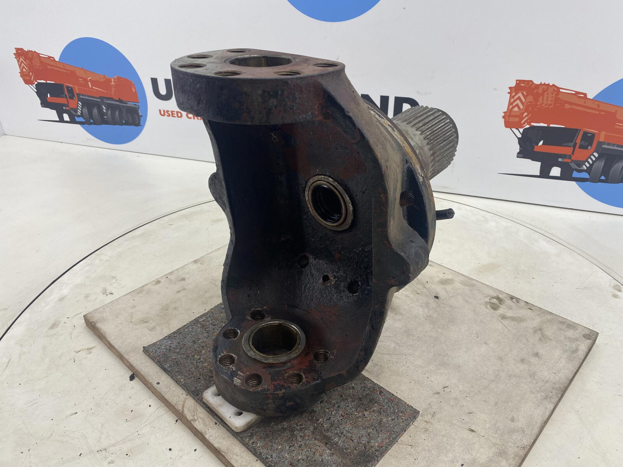Těhlice pro Jeřáb PPM 280 ATT Steering knuckle 16 holes axle 1: obrázek 6