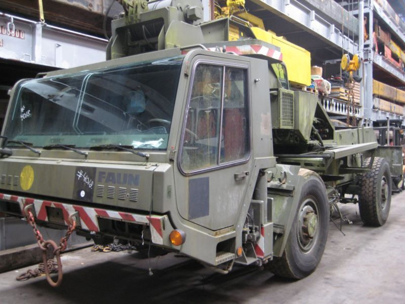 Tadano Faun ATF 25 for parts - Univerzální autojeřáb: obrázek 1 Tadano Faun ATF 25 for parts - Univerzální autojeřáb: obrázek 1
