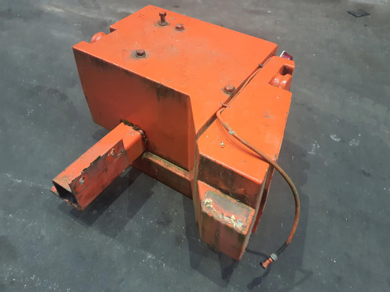 Terex AC 155 counterweight 1.2t + 0,3t right - Protizávaží pro Autojeřáb: obrázek 2 Terex AC 155 counterweight 1.2t + 0,3t right - Protizávaží pro Autojeřáb: obrázek 2