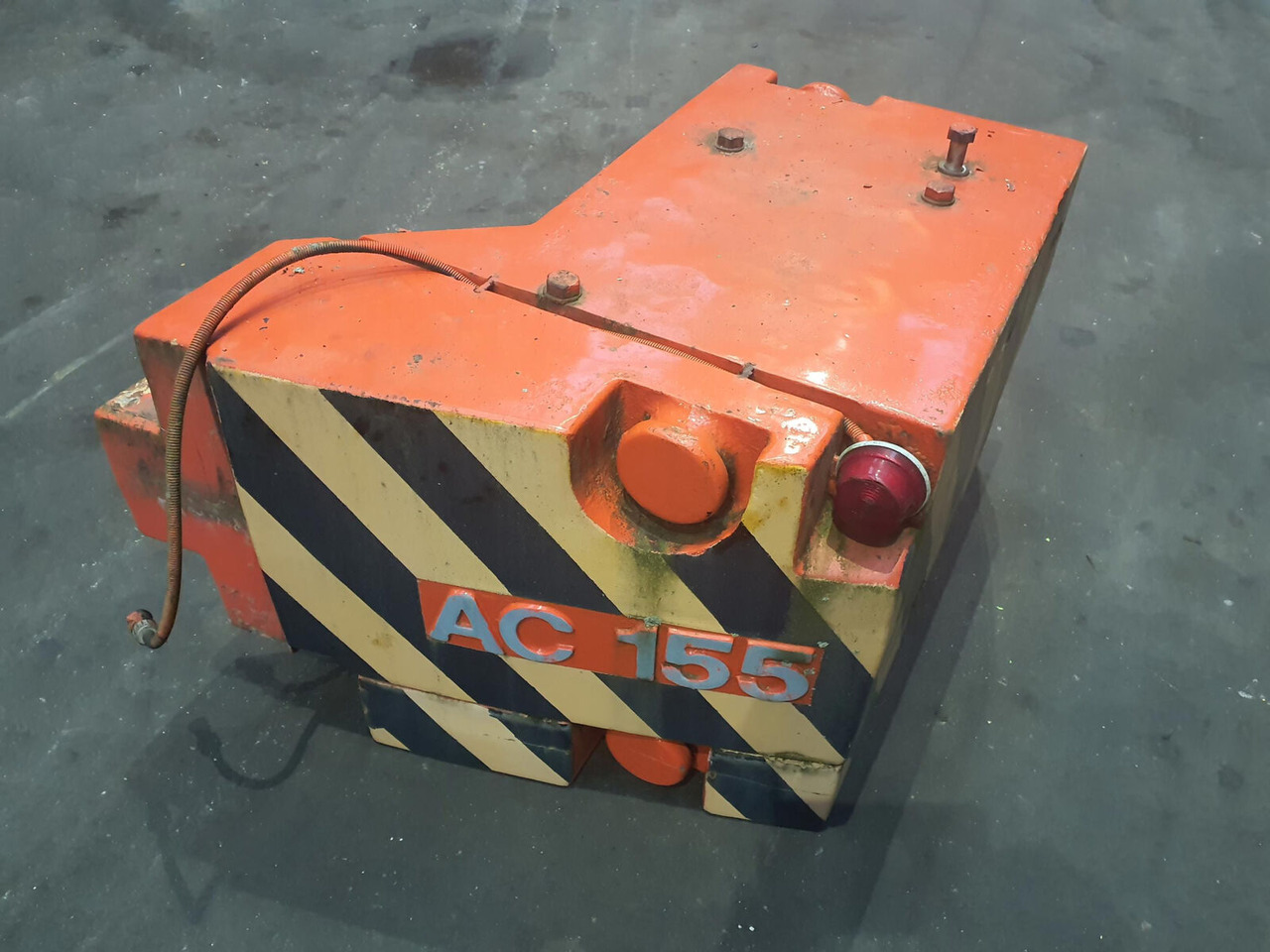 Terex AC 155 counterweight 1.2t + 0,3t right - Protizávaží pro Autojeřáb: obrázek 1 Terex AC 155 counterweight 1.2t + 0,3t right - Protizávaží pro Autojeřáb: obrázek 1