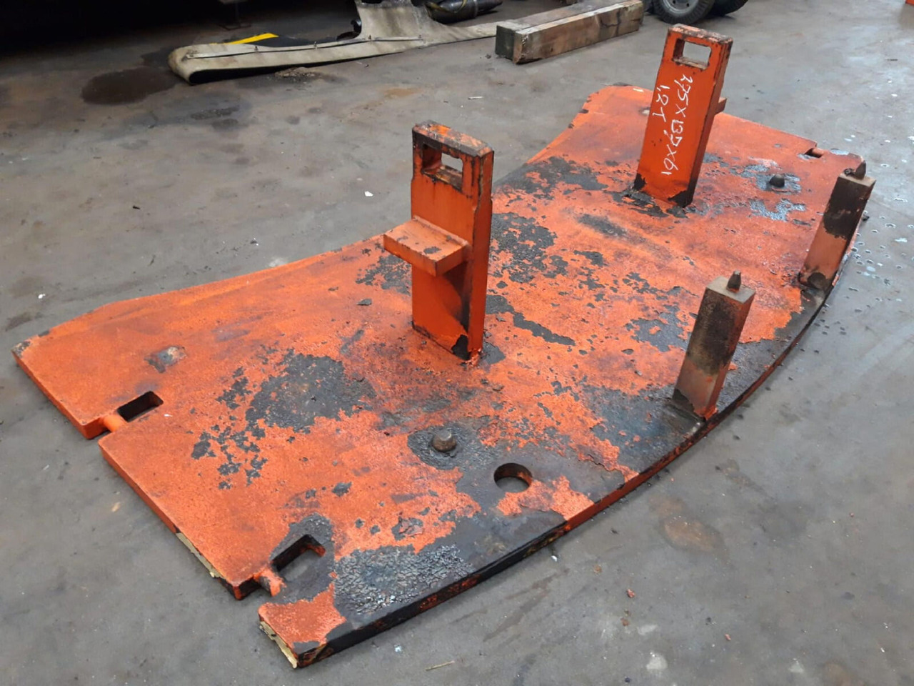 Terex AC 205 counterweight 1,2 ton - Protizávaží pro Autojeřáb: obrázek 3 Terex AC 205 counterweight 1,2 ton - Protizávaží pro Autojeřáb: obrázek 3