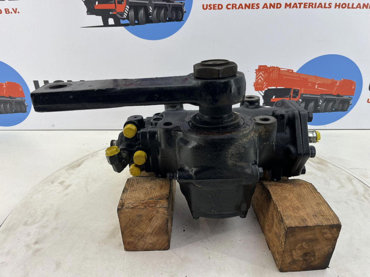 Terex AC 50-1 steering box with lever - Převodovka řízení pro Autojeřáb: obrázek 1 Terex AC 50-1 steering box with lever - Převodovka řízení pro Autojeřáb: obrázek 1