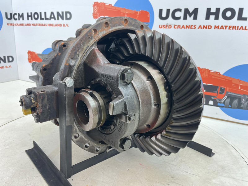 Terex HC 340 drive through differential 13x35 axle 5 - Diferenciál pro Jeřáb: obrázek 1 Terex HC 340 drive through differential 13x35 axle 5 - Diferenciál pro Jeřáb: obrázek 1