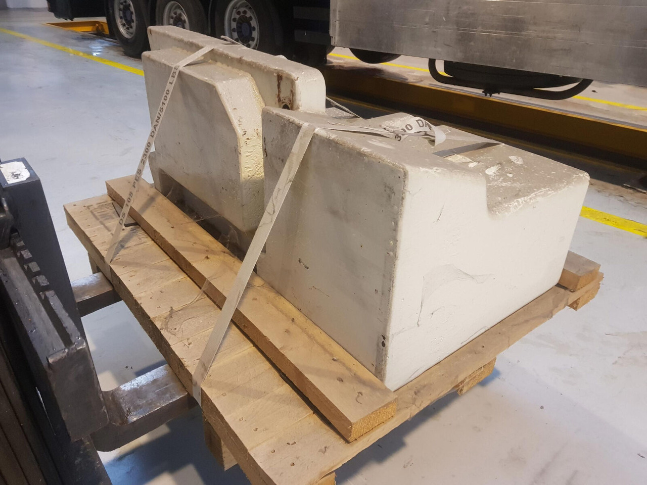 Terex Terex Challenger 4200 counterweight 1,4 ton - Protizávaží pro Autojeřáb: obrázek 2 Terex Terex Challenger 4200 counterweight 1,4 ton - Protizávaží pro Autojeřáb: obrázek 2