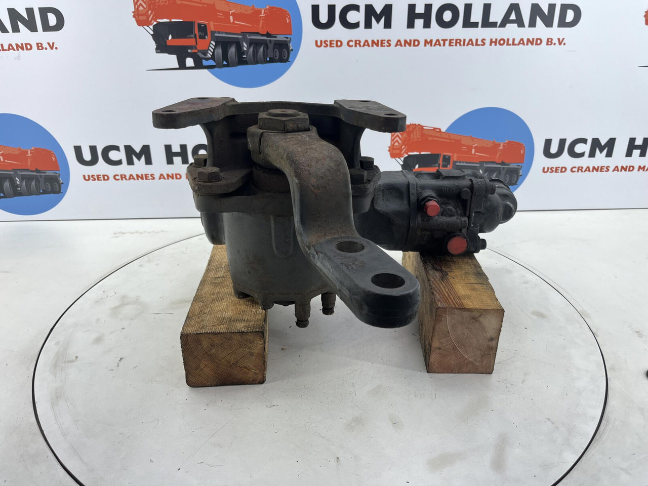 Terex ZF Steering box 135bar - Převodovka řízení pro Jeřáb: obrázek 1 Terex ZF Steering box 135bar - Převodovka řízení pro Jeřáb: obrázek 1