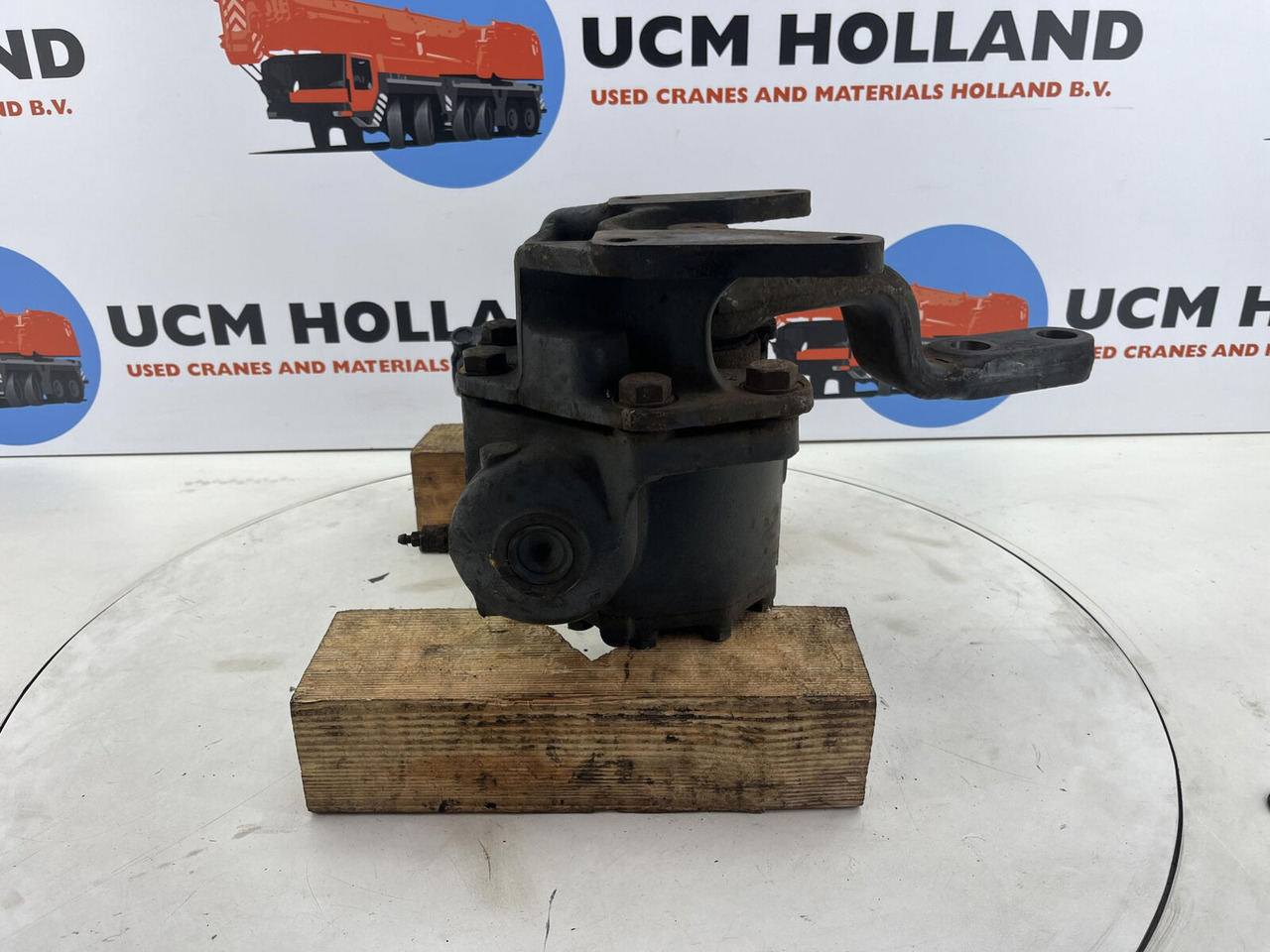 Terex ZF Steering box 135bar - Převodovka řízení pro Jeřáb: obrázek 2 Terex ZF Steering box 135bar - Převodovka řízení pro Jeřáb: obrázek 2