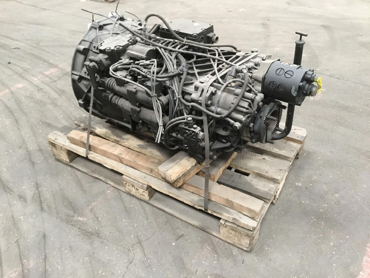 ZF ATF 60-4 gearbox EcoSplit 16-S-151 - Převodovka pro Autojeřáb: obrázek 3 ZF ATF 60-4 gearbox EcoSplit 16-S-151 - Převodovka pro Autojeřáb: obrázek 3