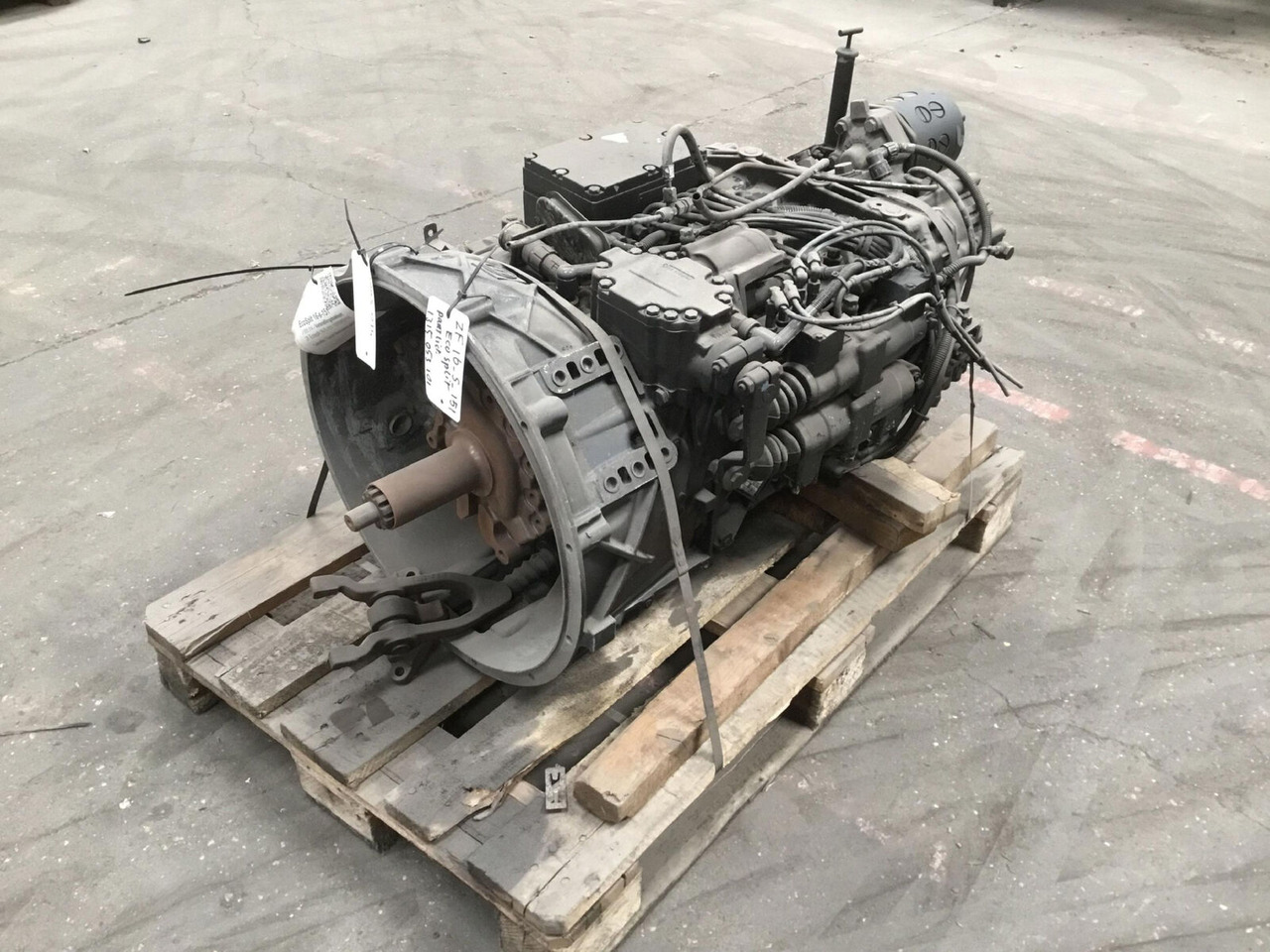 ZF ATF 60-4 gearbox EcoSplit 16-S-151 - Převodovka pro Autojeřáb: obrázek 4 ZF ATF 60-4 gearbox EcoSplit 16-S-151 - Převodovka pro Autojeřáb: obrázek 4