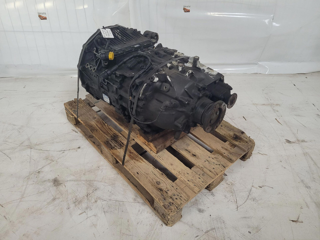ZF GMK 3055 Gearbox ZF Astronic 12 AS 2302 - Převodovka pro Autojeřáb: obrázek 4 ZF GMK 3055 Gearbox ZF Astronic 12 AS 2302 - Převodovka pro Autojeřáb: obrázek 4