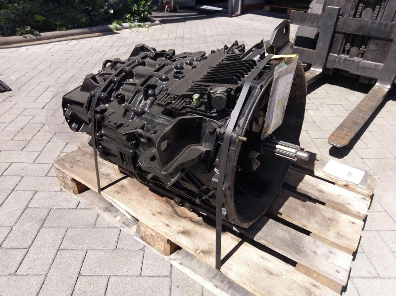 ZF LTM 1055-3.2 gearbox Astronic 12 AS 2302 - Převodovka pro Autojeřáb: obrázek 2 ZF LTM 1055-3.2 gearbox Astronic 12 AS 2302 - Převodovka pro Autojeřáb: obrázek 2