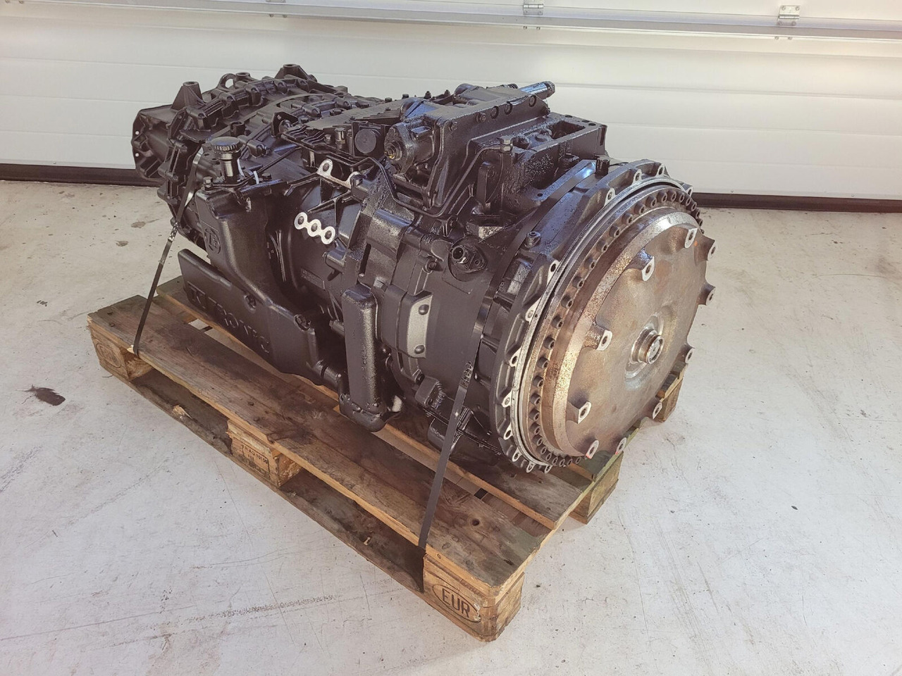 ZF LTM 1250-6.1 gearbox TC tronic 12 AS 3002 TC - Převodovka pro Autojeřáb: obrázek 2 ZF LTM 1250-6.1 gearbox TC tronic 12 AS 3002 TC - Převodovka pro Autojeřáb: obrázek 2