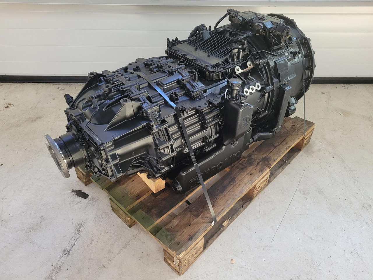 ZF LTM 1250-6.1 gearbox TC tronic 12 AS 3002 TC - Převodovka pro Autojeřáb: obrázek 4 ZF LTM 1250-6.1 gearbox TC tronic 12 AS 3002 TC - Převodovka pro Autojeřáb: obrázek 4