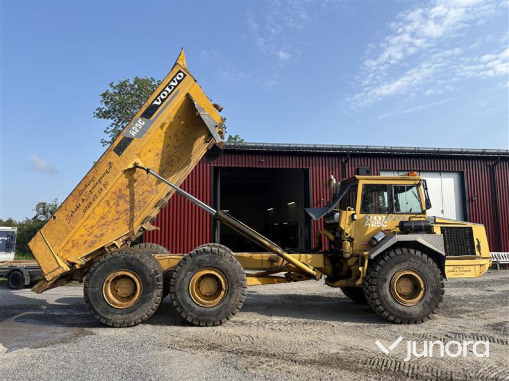 Dumper VOLVO 5350 6X6 (A25) - Kloubový sklápěč: obrázek 1 Dumper VOLVO 5350 6X6 (A25) - Kloubový sklápěč: obrázek 1