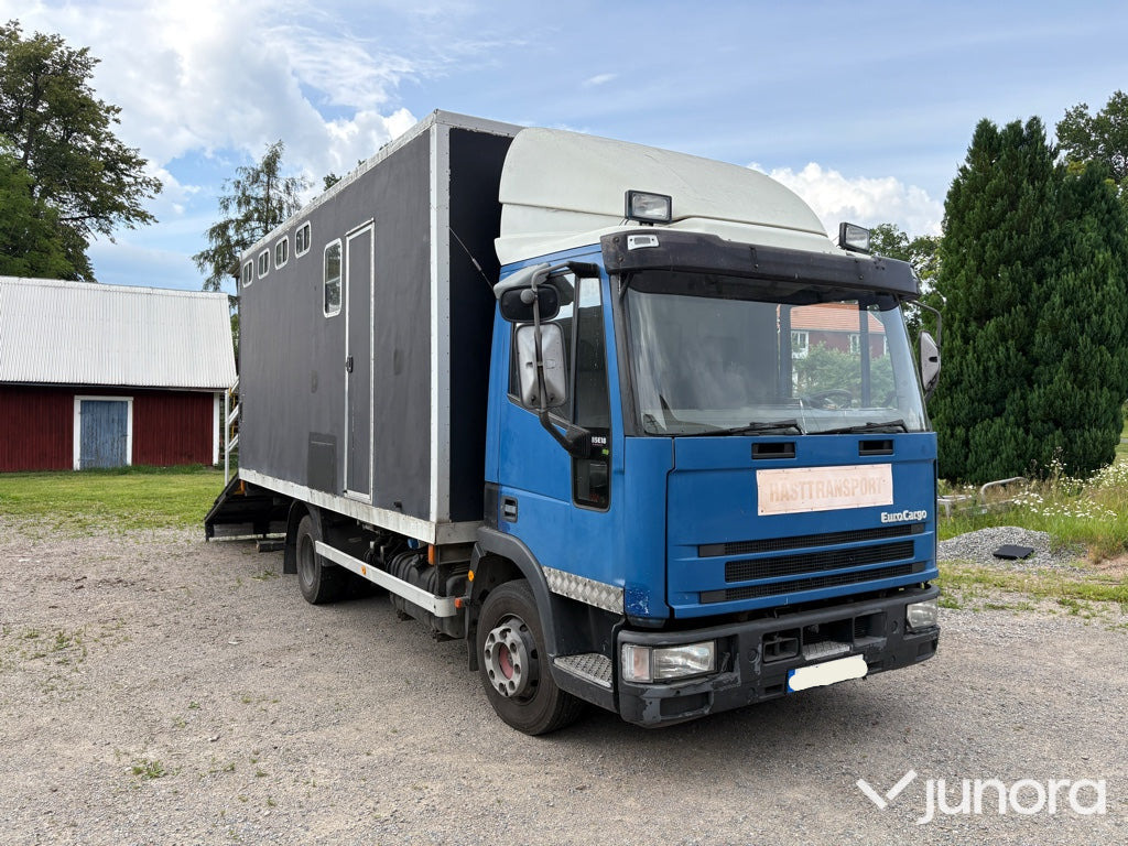 Hästtransport Iveco EuroCargo 85E18 - Auto na přepravu koní: obrázek 4 Hästtransport Iveco EuroCargo 85E18 - Auto na přepravu koní: obrázek 4