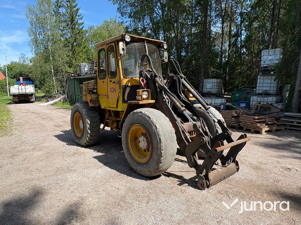 Hjullastare Volvo BM 4200 - Kolový nakladač: obrázek 4 Hjullastare Volvo BM 4200 - Kolový nakladač: obrázek 4