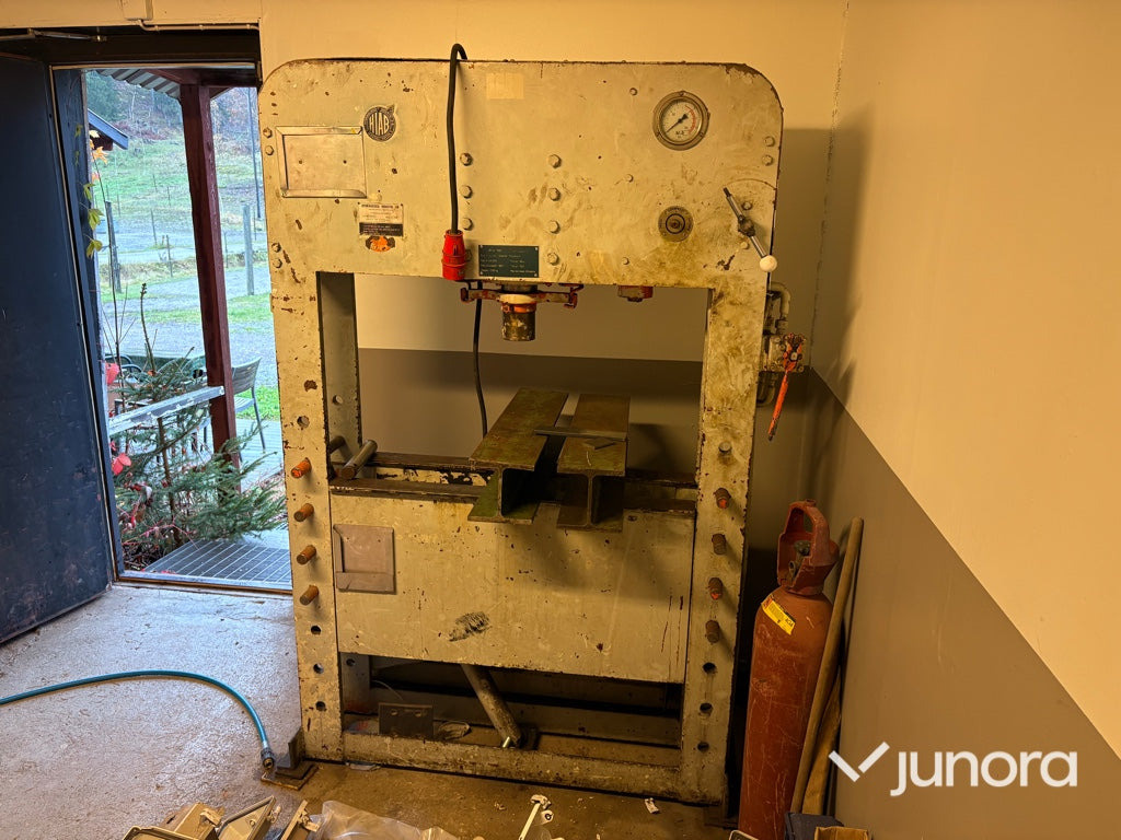 Hydraulpress - Hiab H100E, 100 ton - Ohraňovací lis: obrázek 1 Hydraulpress - Hiab H100E, 100 ton - Ohraňovací lis: obrázek 1