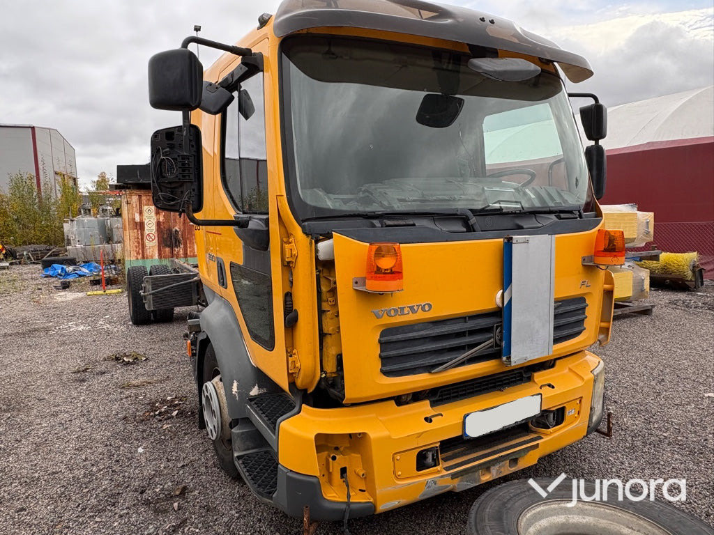 Lastbil - Volvo FL 4*2 - Podvozek s kabinou: obrázek 3 Lastbil - Volvo FL 4*2 - Podvozek s kabinou: obrázek 3