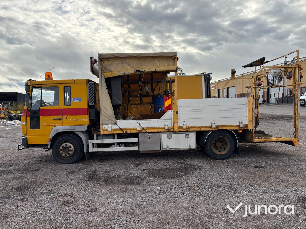 Lastbil - Volvo FL611 4X2 - Nákladní automobil valníkový/ Plošinový: obrázek 4 Lastbil - Volvo FL611 4X2 - Nákladní automobil valníkový/ Plošinový: obrázek 4