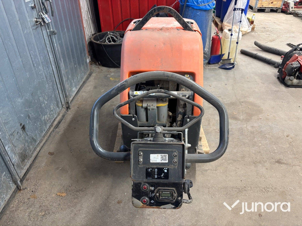 Markvibrator - Husqvarna LG 504 - Vibrační deska: obrázek 3 Markvibrator - Husqvarna LG 504 - Vibrační deska: obrázek 3