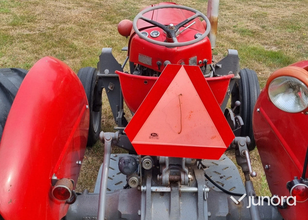 Massey ferguson 35 - Traktor: obrázek 4 Massey ferguson 35 - Traktor: obrázek 4