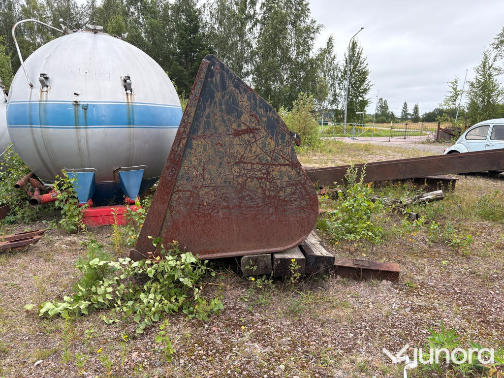 Skopa - Volvo BM - Nakládací lžíce: obrázek 3 Skopa - Volvo BM - Nakládací lžíce: obrázek 3