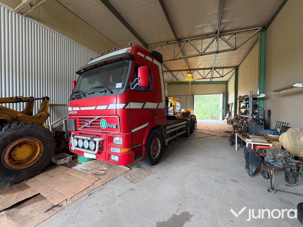 Lastbil - Volvo, FH12 6X2 - Tahač: obrázek 1 Lastbil - Volvo, FH12 6X2 - Tahač: obrázek 1