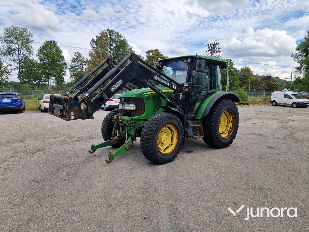 Traktor John Deere 5090 R - Traktor: obrázek 1 Traktor John Deere 5090 R - Traktor: obrázek 1