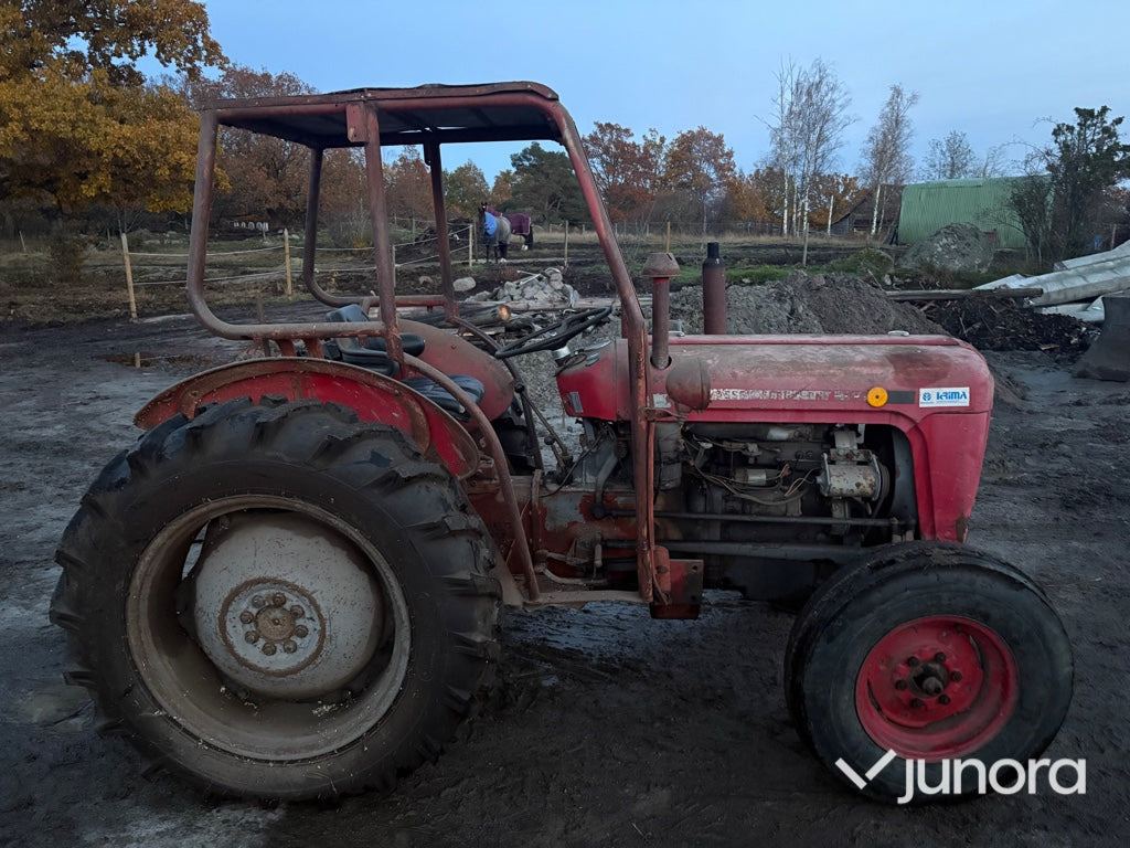 Traktor - Massey Ferguson 35X - Traktor: obrázek 5 Traktor - Massey Ferguson 35X - Traktor: obrázek 5