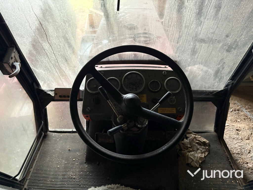 Traktor Traktor - Ursus 385 DE LUXE: obrázek 22