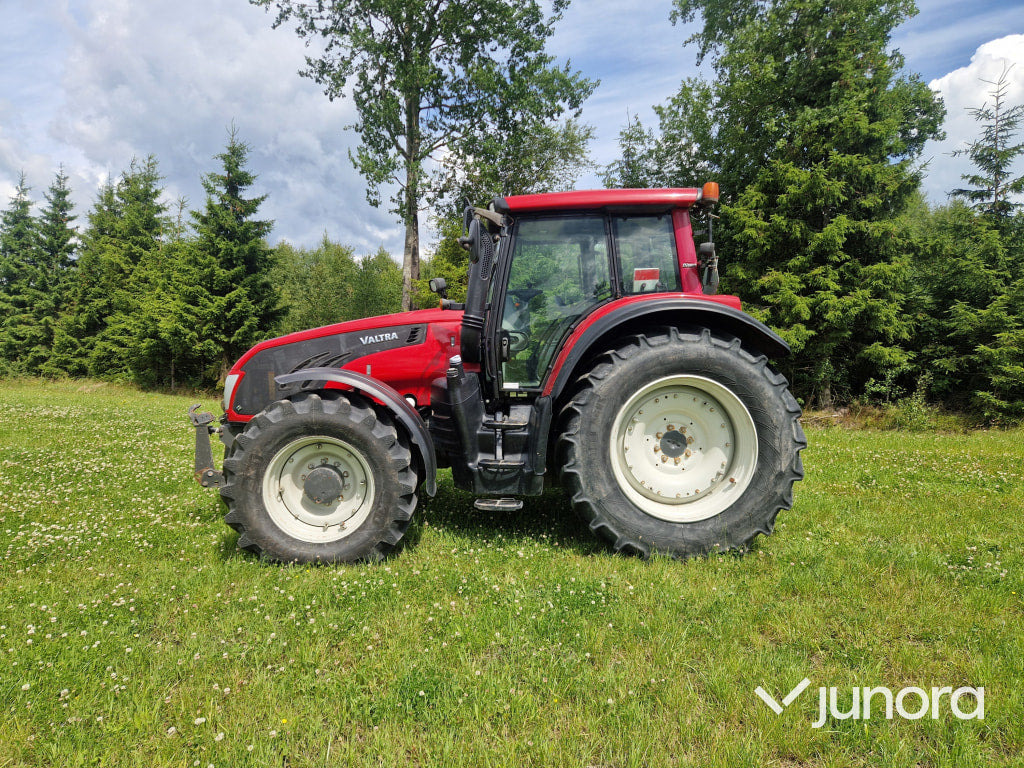 Valtra T203 Direct - Traktor: obrázek 4 Valtra T203 Direct - Traktor: obrázek 4