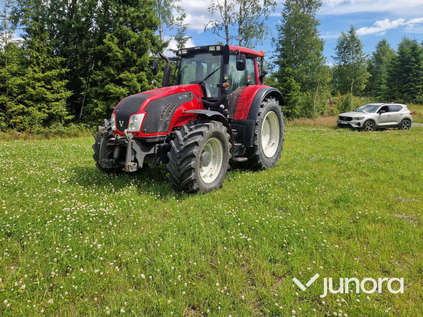 Valtra T203 Direct - Traktor: obrázek 1 Valtra T203 Direct - Traktor: obrázek 1
