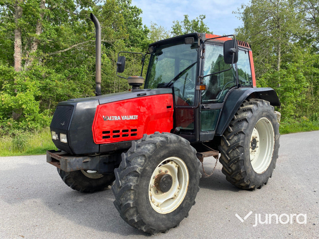 Valtra valmet 6400 - Traktor: obrázek 1 Valtra valmet 6400 - Traktor: obrázek 1