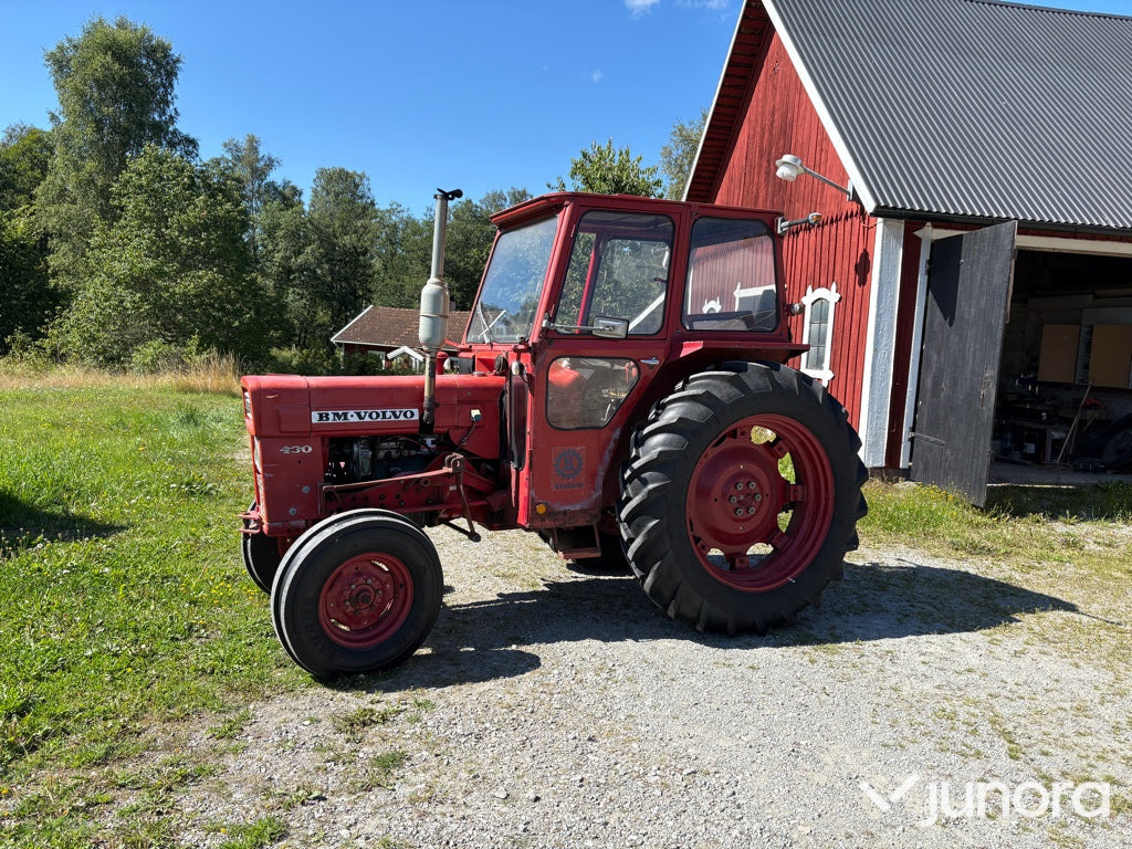 Volvo BM 430 - Traktor: obrázek 3 Volvo BM 430 - Traktor: obrázek 3