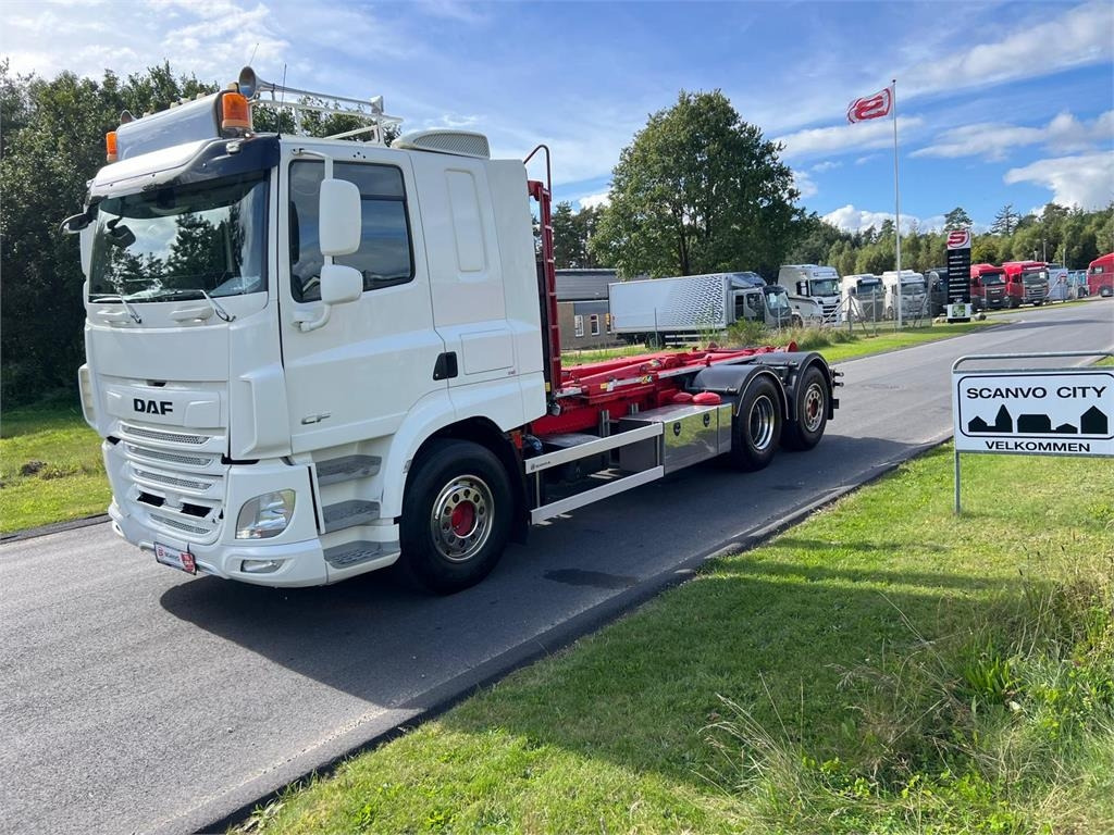 DAF CF 530 6x2*4 FAN - Hákový nosič kontejnerů: obrázek 1 DAF CF 530 6x2*4 FAN - Hákový nosič kontejnerů: obrázek 1