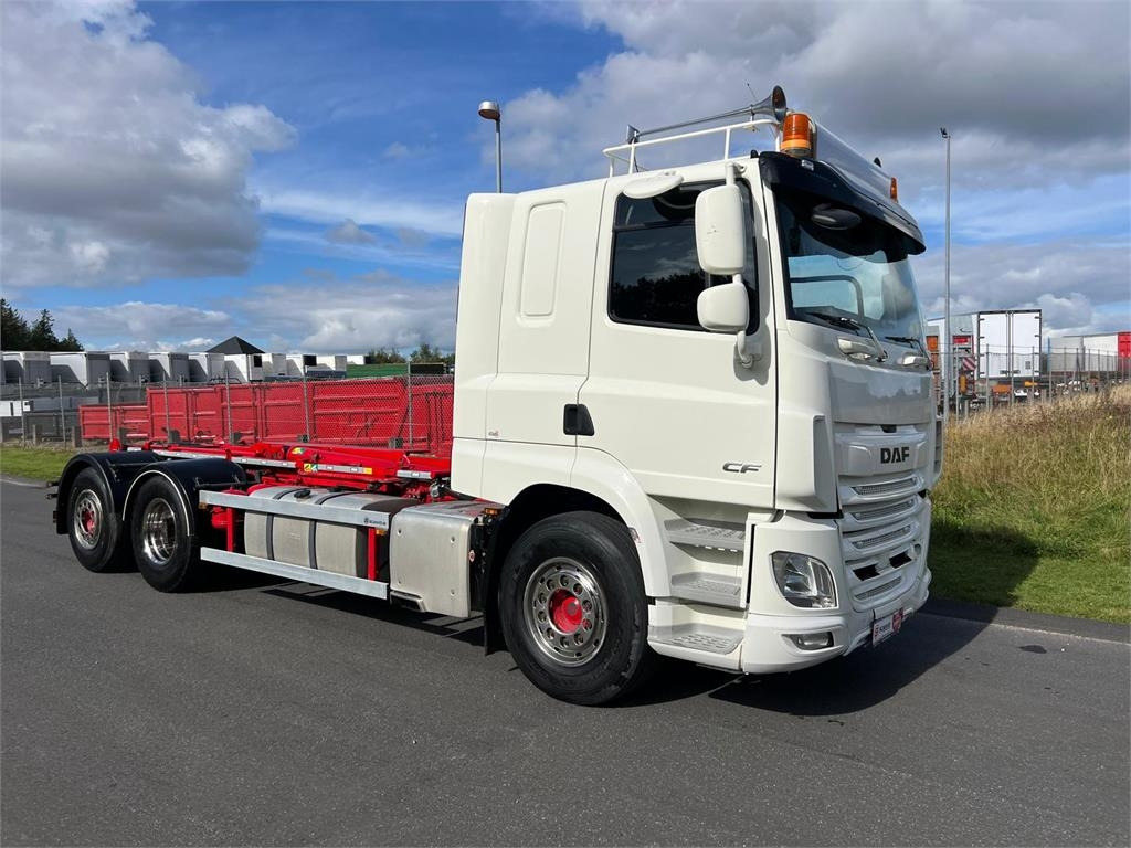 DAF CF 530 6x2*4 FAN - Hákový nosič kontejnerů: obrázek 4 DAF CF 530 6x2*4 FAN - Hákový nosič kontejnerů: obrázek 4