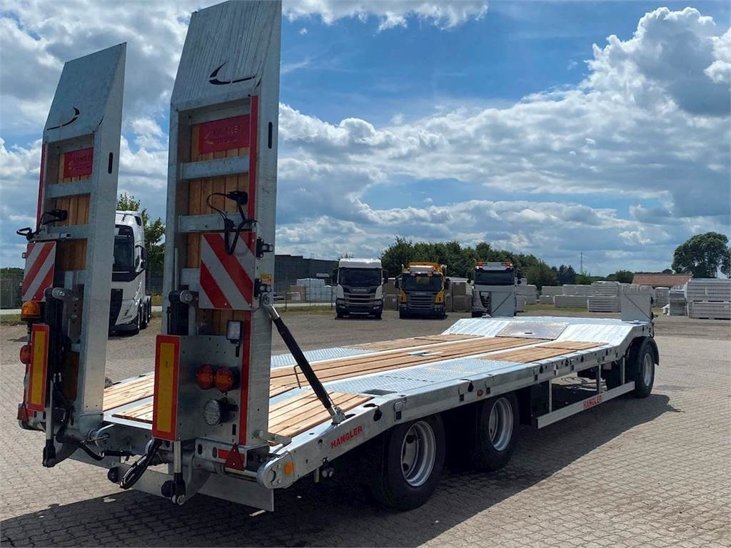 Hangler DTS 300 3 akslet med ramper - Podvalníkový přívěs: obrázek 1 Hangler DTS 300 3 akslet med ramper - Podvalníkový přívěs: obrázek 1