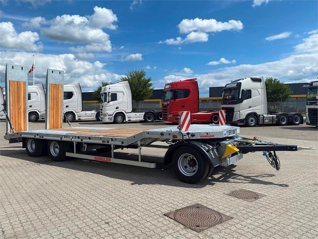 Hangler DTS 300 3 akslet med ramper - Podvalníkový přívěs: obrázek 2 Hangler DTS 300 3 akslet med ramper - Podvalníkový přívěs: obrázek 2