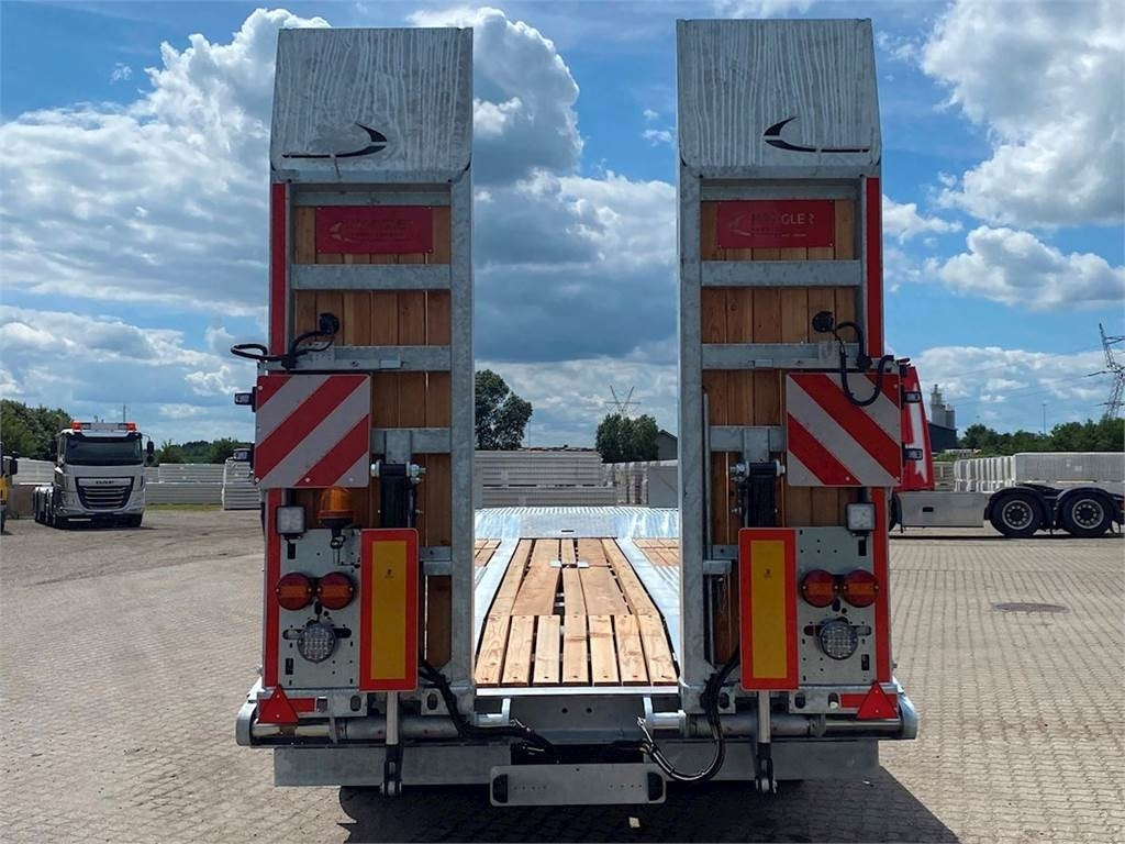 Hangler DTS 300 3 akslet med ramper - Podvalníkový přívěs: obrázek 5 Hangler DTS 300 3 akslet med ramper - Podvalníkový přívěs: obrázek 5