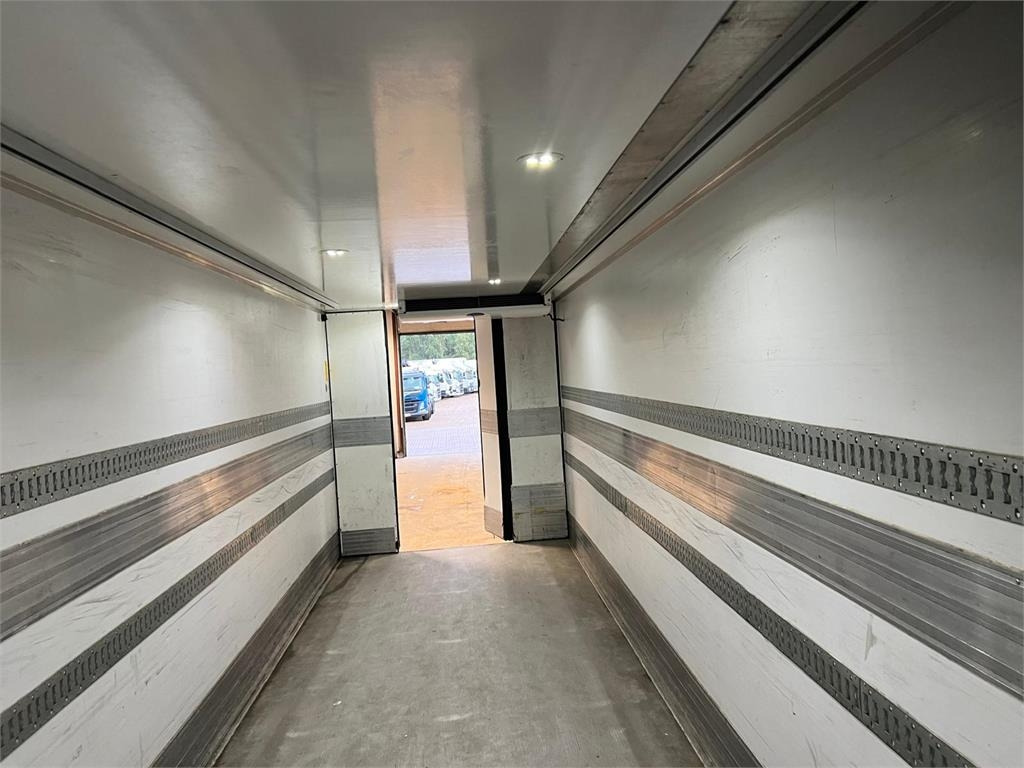 Mercedes-Benz Actros 2530 L 6x2*4 - Chladírenský nákladní automobil: obrázek 3 Mercedes-Benz Actros 2530 L 6x2*4 - Chladírenský nákladní automobil: obrázek 3