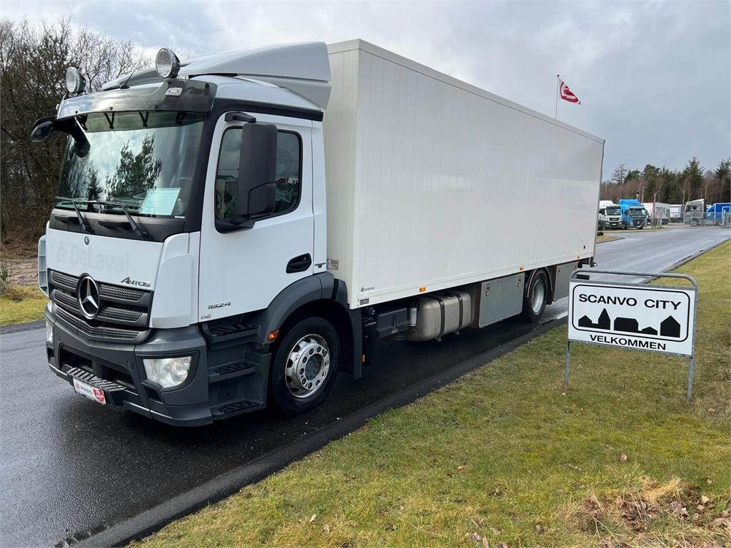 Mercedes-Benz Antos 1824 LnR - Skříňový nákladní auto: obrázek 3 Mercedes-Benz Antos 1824 LnR - Skříňový nákladní auto: obrázek 3